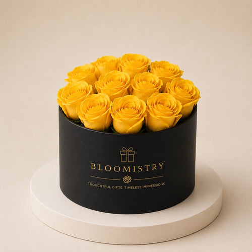 Yellow rose in Black box classic